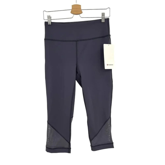 Lululemon Turn Up The Tension Crop 19" in Moonwalk Purple Size 8